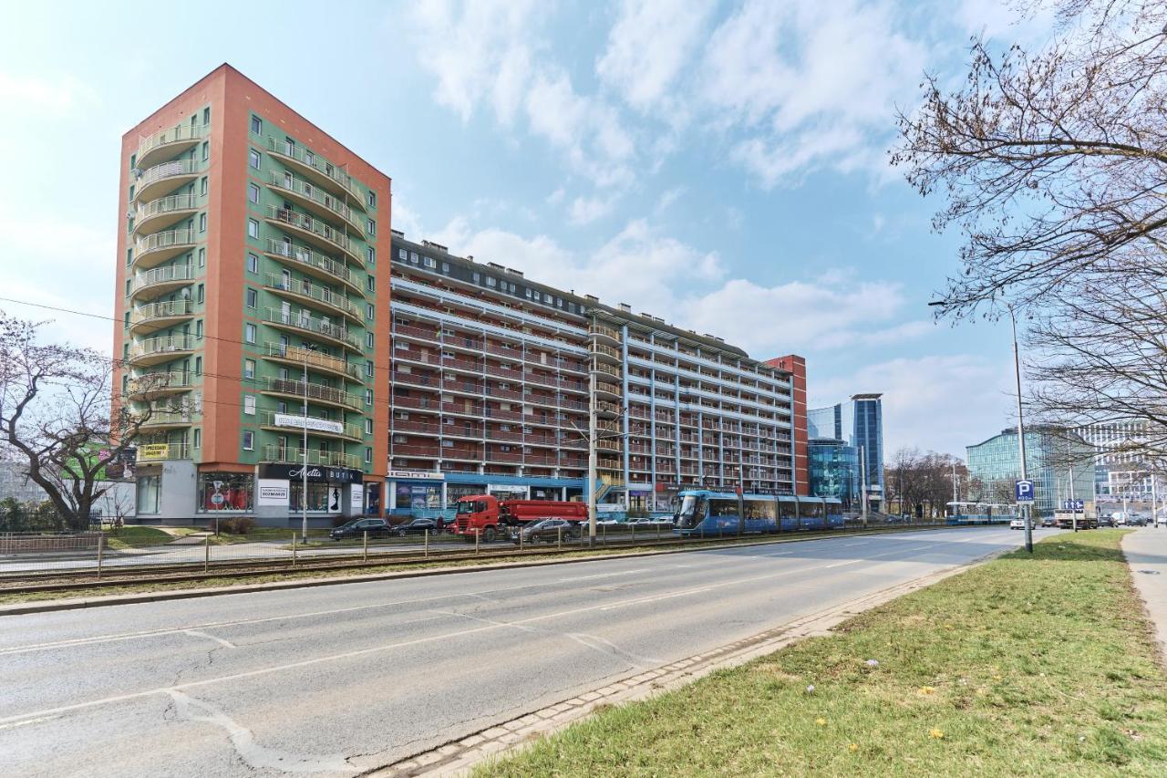 Apartments Wroclaw Legnicka By Noclegi Renters ภายนอก รูปภาพ